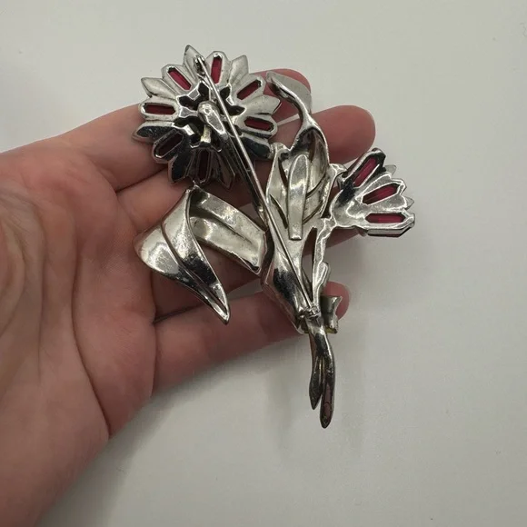 Vintage Flower Brooch - Picture 4 of 5